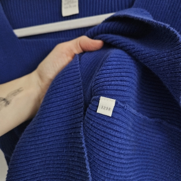 Vintage Petite Sophisticate Blue Short Sleeve Cable Knit Top - Picture 6 of 7